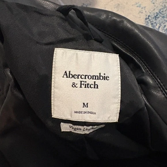 Abercrombie & Fitch Vegan Leather Coat NWOT - Picture 4 of 4